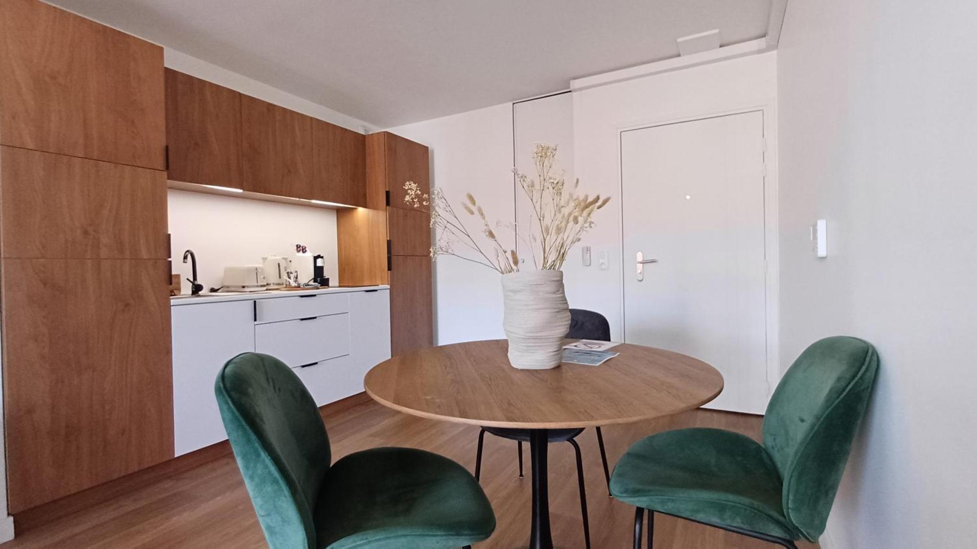 Residence Montana Кламар Екстериор снимка